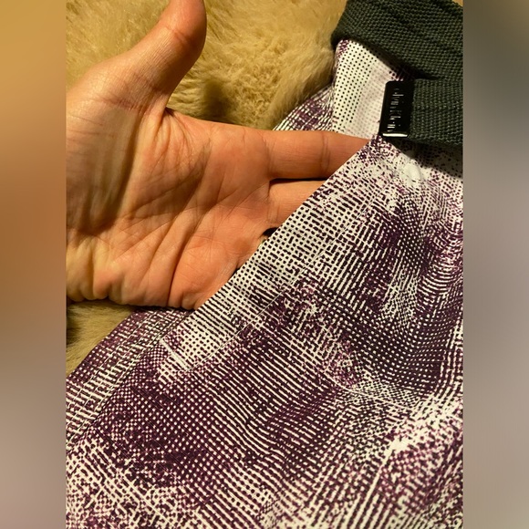 BNWT Size 32 Calvin Klein men’s shorts with belt - Picture 8 of 12